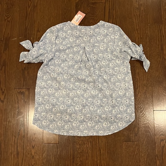 West K high low blouse with tie sleeves- NWT - Picture 6 of 10